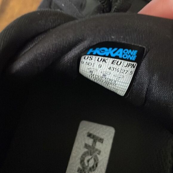 Hoka One One Men's Clifton 8
Black-White Size 9.5 - Picture 8 of 8